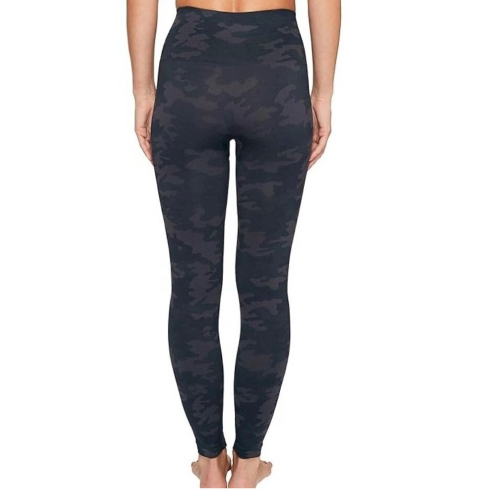 Spanx Seamless Look At Me Now Camo Leggings